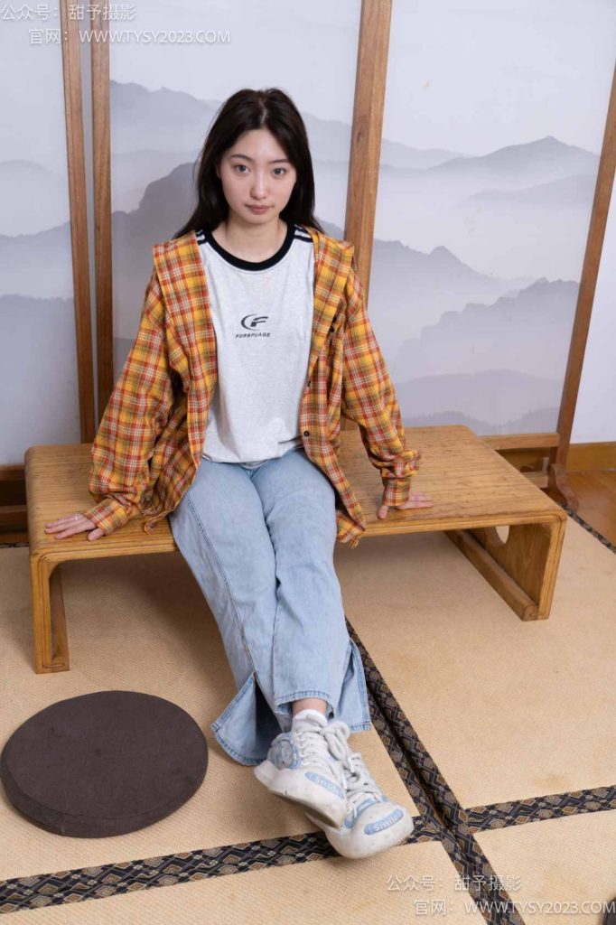 甜予攝影 NO.078 雪梨-帆布鞋、白棉襪、裸足[140P/2V/10.18GB]插圖2