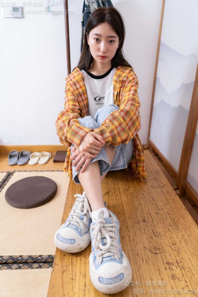 甜予攝影 NO.078 雪梨-帆布鞋、白棉襪、裸足[140P/2V/10.18GB]插圖1