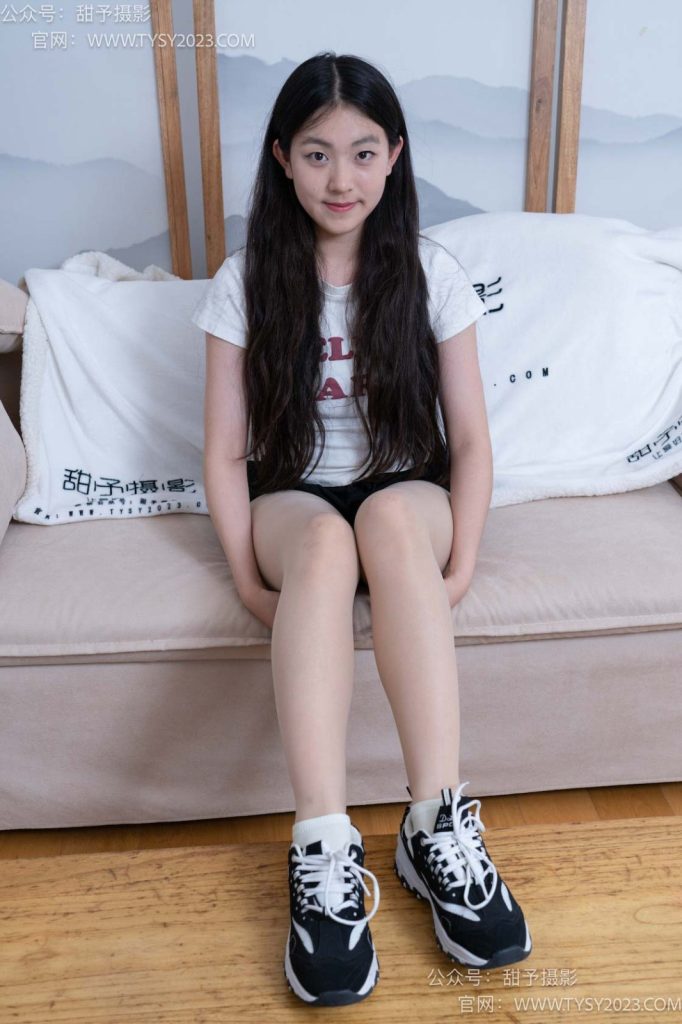 甜予攝影 NO.079 小云-運動鞋、白棉襪、肉絲（腳尖加固款）[139P/2V/10.15GB]插圖3