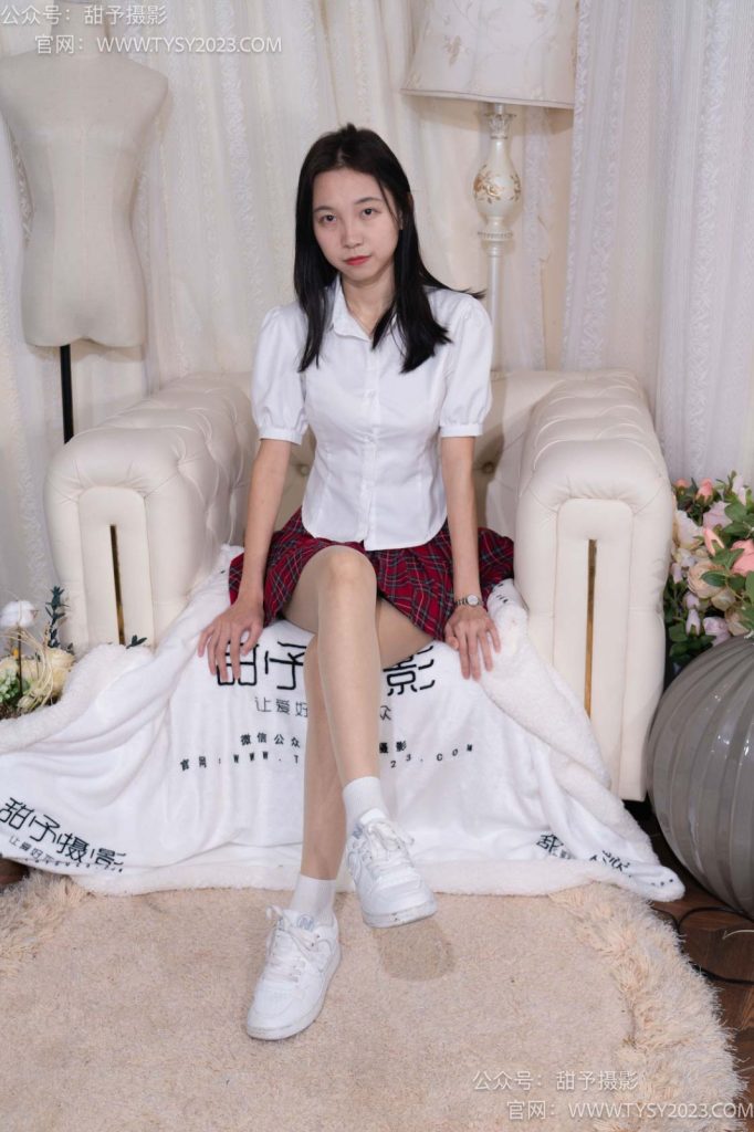 甜予攝影 NO.085 小桃-板鞋、白棉襪、肉絲（腳尖微加固款）[129P/2V/9.75GB]插圖4