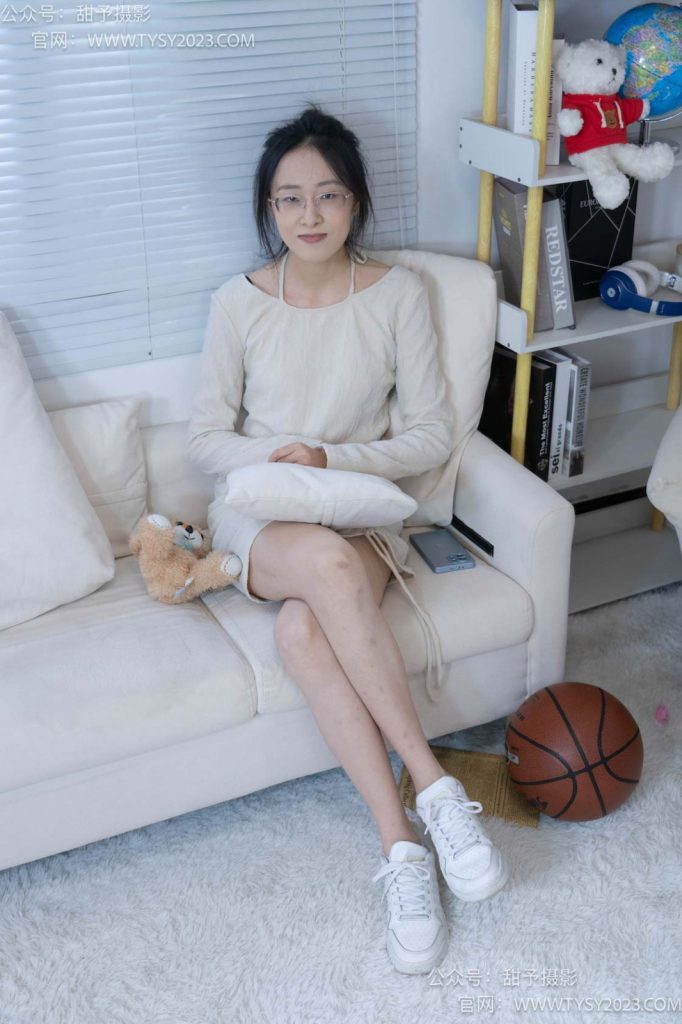 甜予攝影 NO.087 靜靜-板鞋、白棉襪、裸足[106P/2V/9.35GB]插圖3