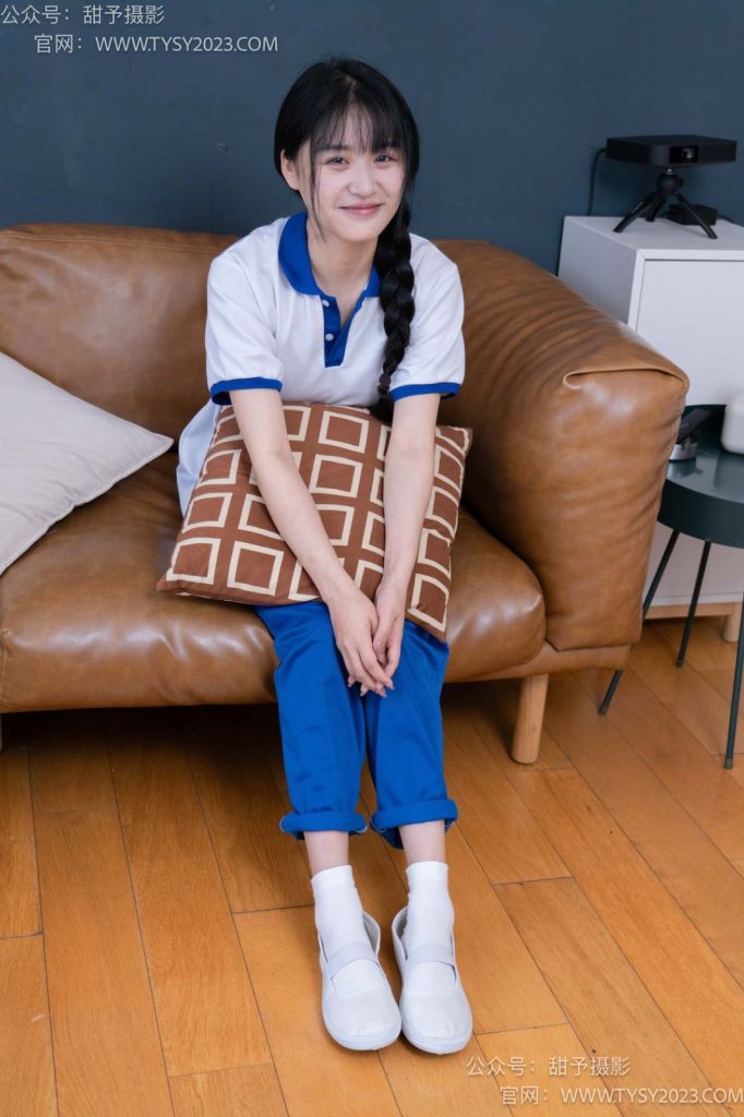 甜予攝影 NO.091 瀾瀾-校服、白布鞋、白棉襪、短肉絲（腳尖加固款）、裸足[135P/2V/10.27GB]插圖1