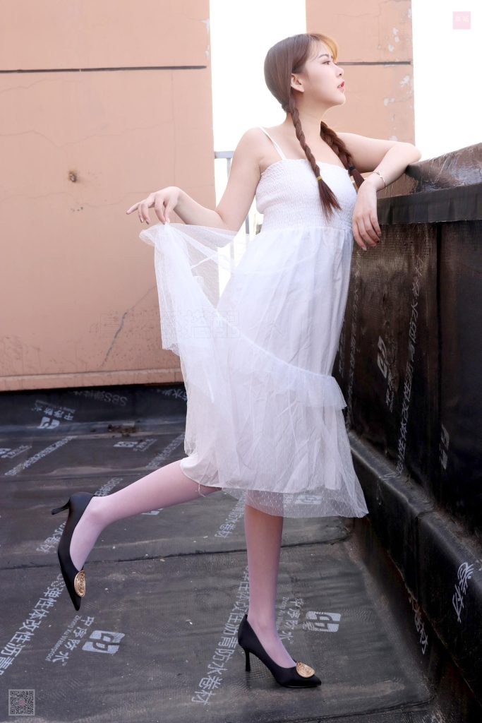 [SiHua思話] SH021 天臺起舞的潔白少女 蘇羽 [94P/4V/150MB]插圖2