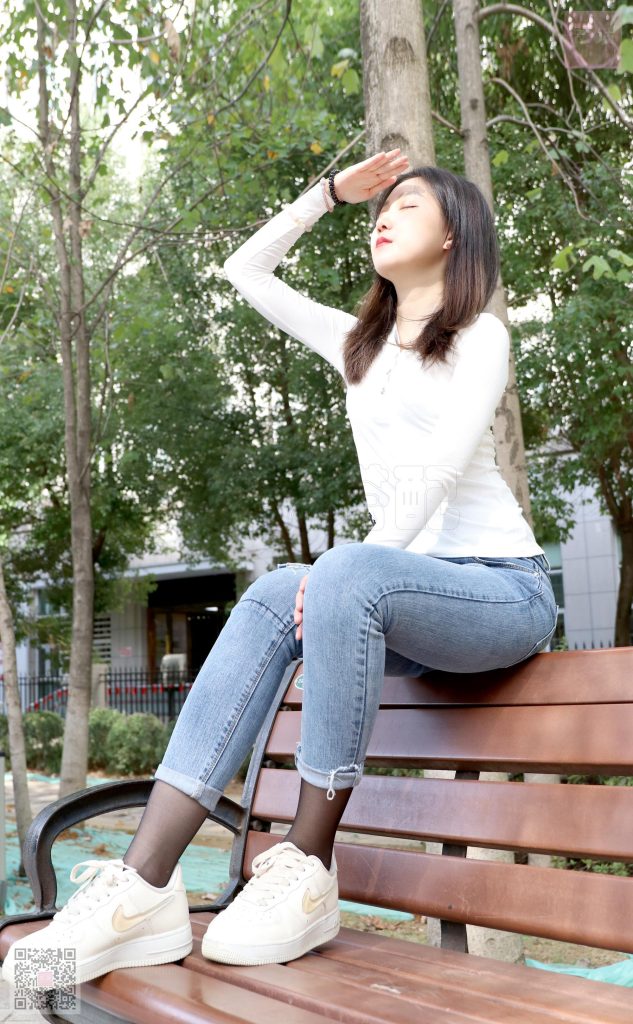 [SiHua思話] SH026 人群里的褲里斯 露露 [95P/2V/556MB]插圖3