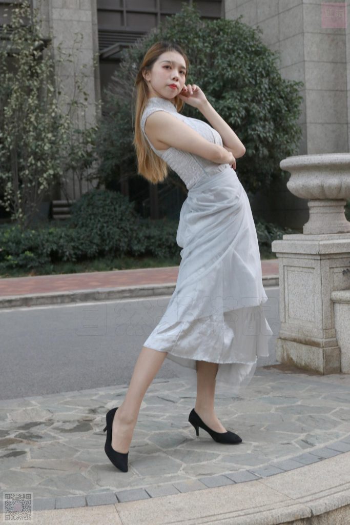 [SiHua思話] SH034 花園里迷路的小伴娘 小俏 [79P/2V/466MB]插圖3