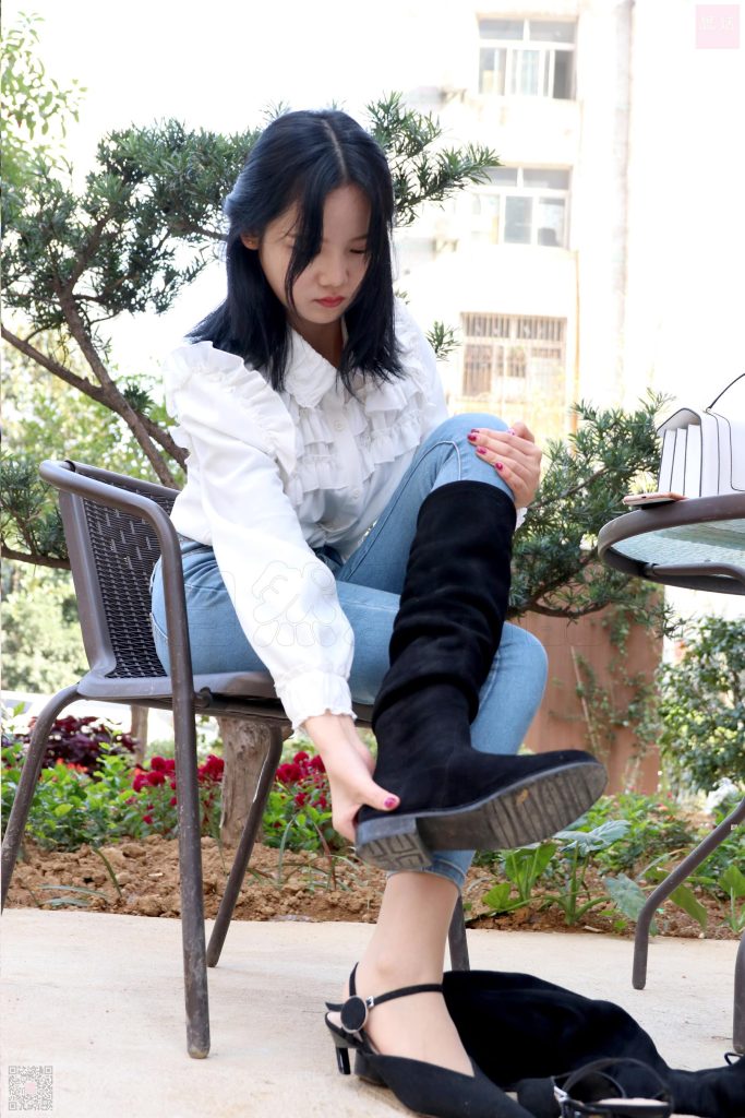 [SiHua思話] SH035 愛穿絲襪的鄉(xiāng)下表妹 小表妹 [95P/2V/691MB]插圖1