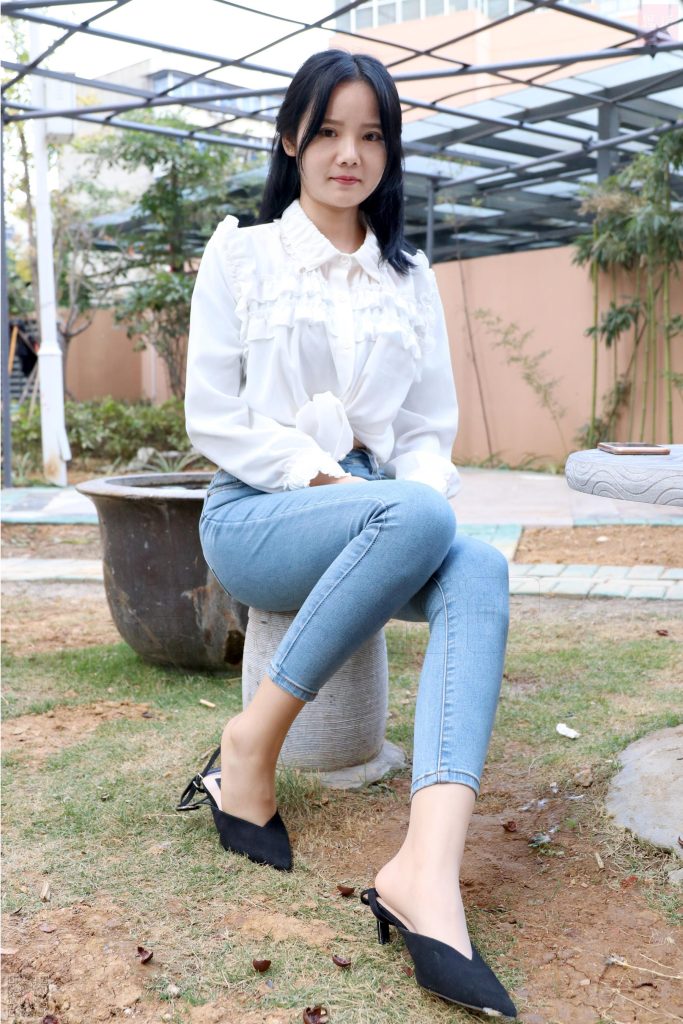 [SiHua思話] SH035 愛穿絲襪的鄉(xiāng)下表妹 小表妹 [95P/2V/691MB]插圖3