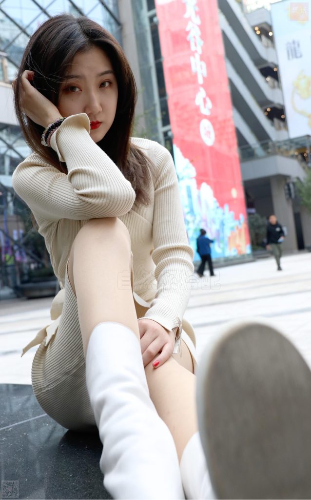 [SiHua思話] SH044 冬日步行街的薄肉絲 露露 [94P/2V/659MB]插圖