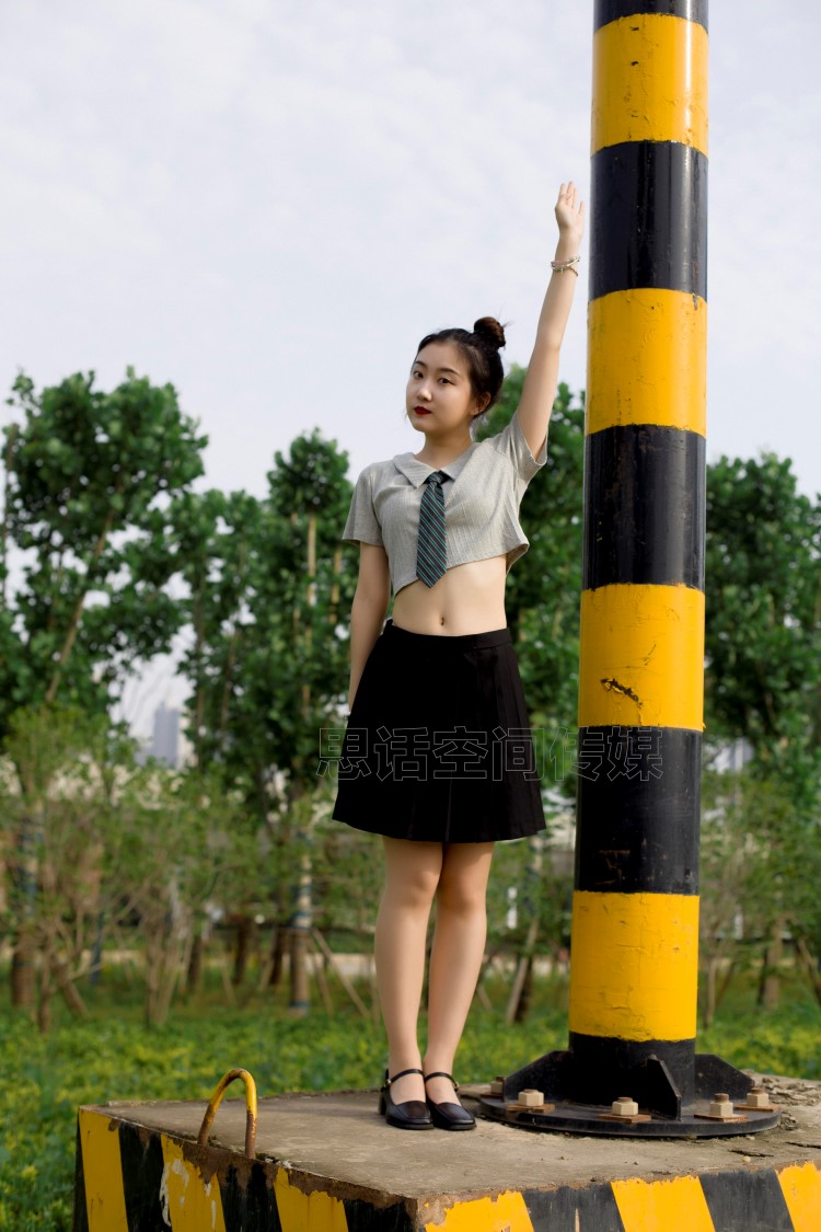 [SiHua思話]SH126 露露 放學(xué)調(diào)皮[40P/56MB]插圖2