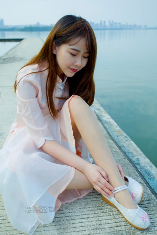 [SiHua思話] SH136 蘇羽 鄰家小仙女的美腳 [51P/61MB]-無料攝影圈