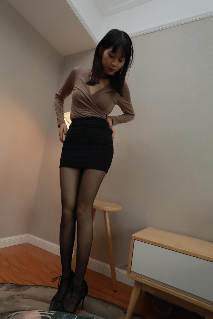 [SiHua思話] SH140 詩(shī)詩(shī) 黑絲Y惑 [55P/93MB]插圖3