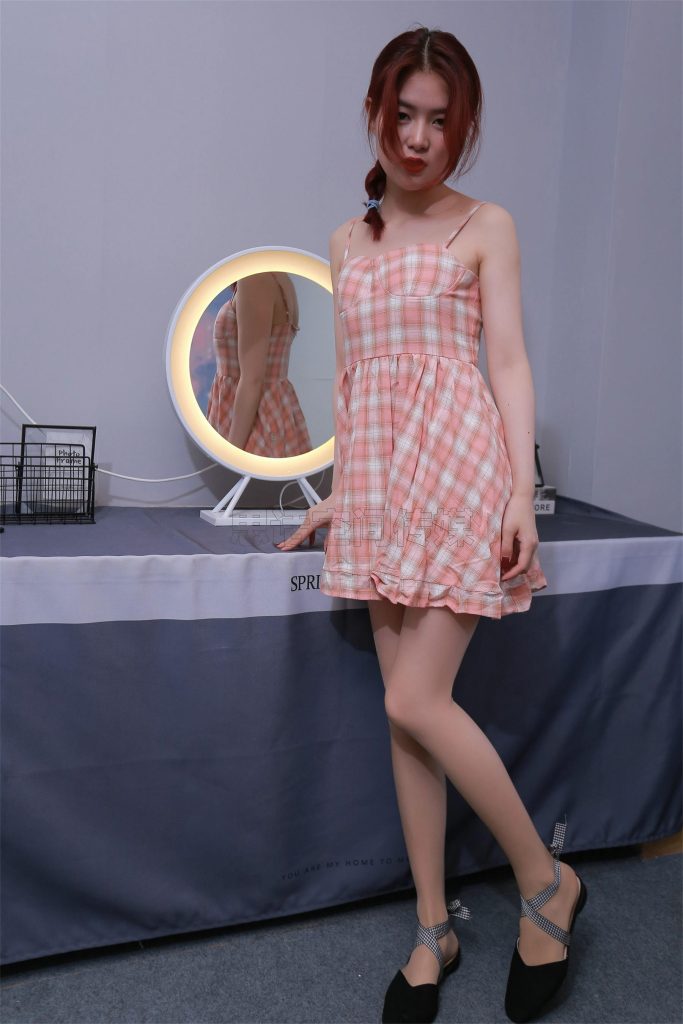 [SiHua思話] SH158 筱蝶 桌上的肉絲女孩 [50P/130MB]插圖