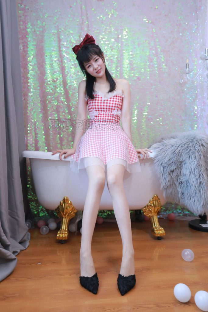 [SiHua思話] SH176 筱蝶 波波球上的美腿少女 [50P/94MB]插圖3