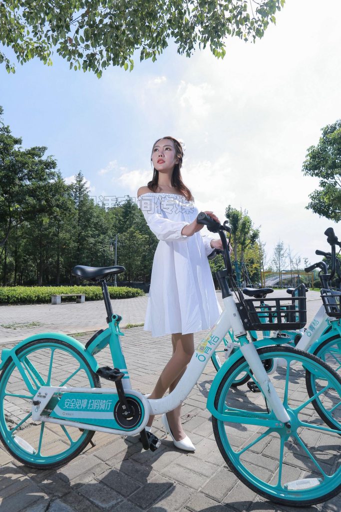 [SiHua思話(huà)]SH182 蘇小柔 地鐵站的小柔 [49P/137MB]插圖