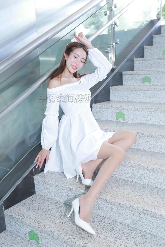 [SiHua思話(huà)]SH182 蘇小柔 地鐵站的小柔 [49P/137MB]插圖1