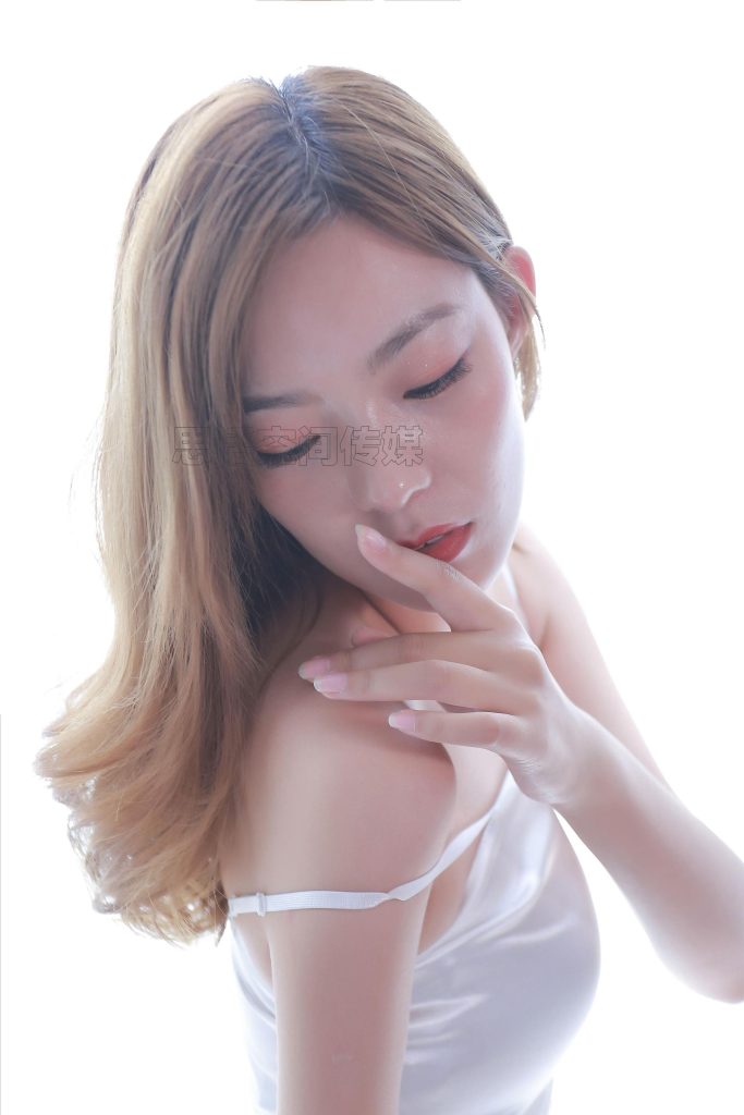 [SiHua思話]SH201 藝沫 名媛的白如絲 [48P/78MB]插圖1