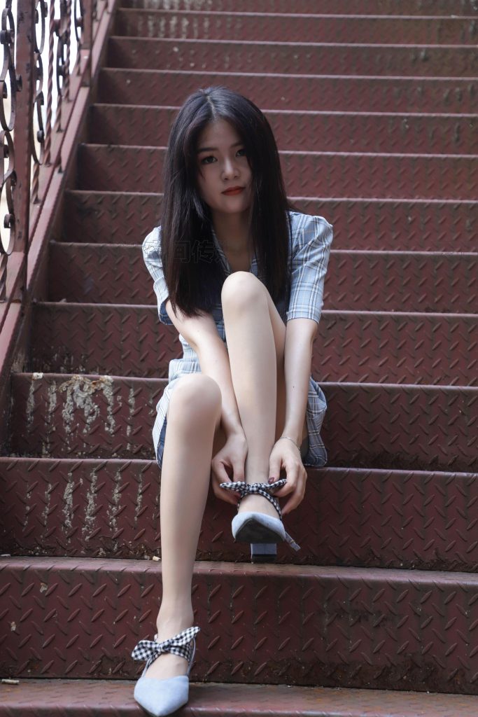 [SiHua思話]SJ022 筱蝶 樓梯道的學(xué)院女神 [46P/103MB]插圖3