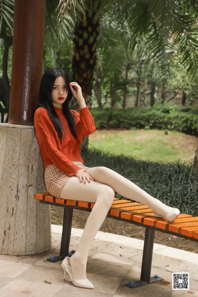 [SiHua思話] SJ065 橙子 冬日公園那一縷陽(yáng)光 [48P/76MB]插圖