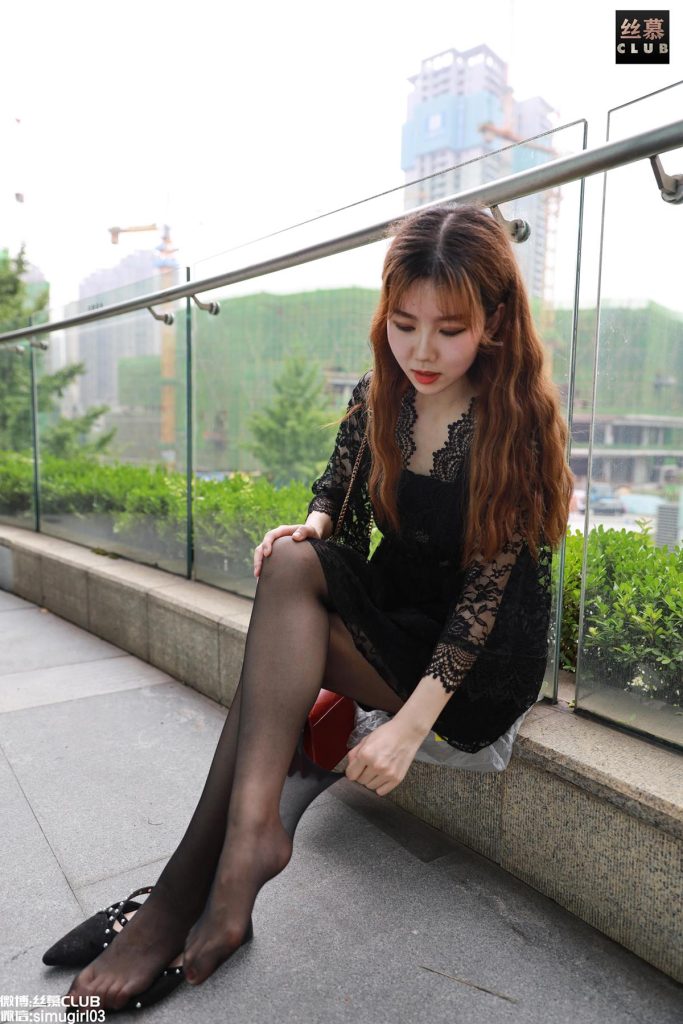 絲慕寫真 SM035 天天一元 學(xué)妹-《可愛學(xué)妹逛商城》[68P/132MB]插圖3