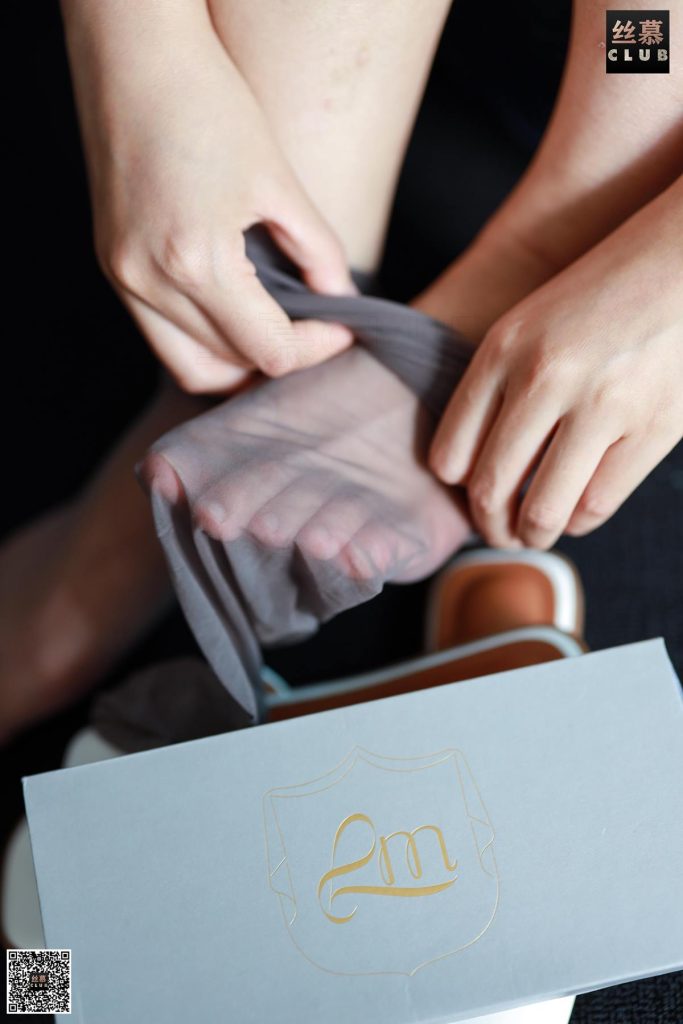 絲慕寫真 SM087 天天一元 模特：張小姐《張小姐的性感灰色絲襪》[68P/120MB]插圖2