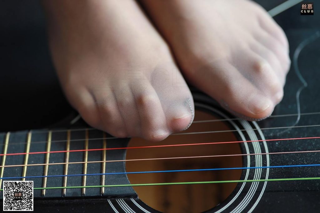 絲慕寫真 SM087 天天一元 模特：張小姐《張小姐的性感灰色絲襪》[68P/120MB]插圖1