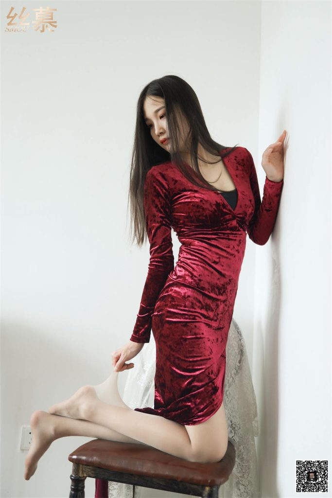 絲慕寫(xiě)真 SM273 天天一元 熙熙《裙下風(fēng)光有韻足》[71P/237MB]插圖3