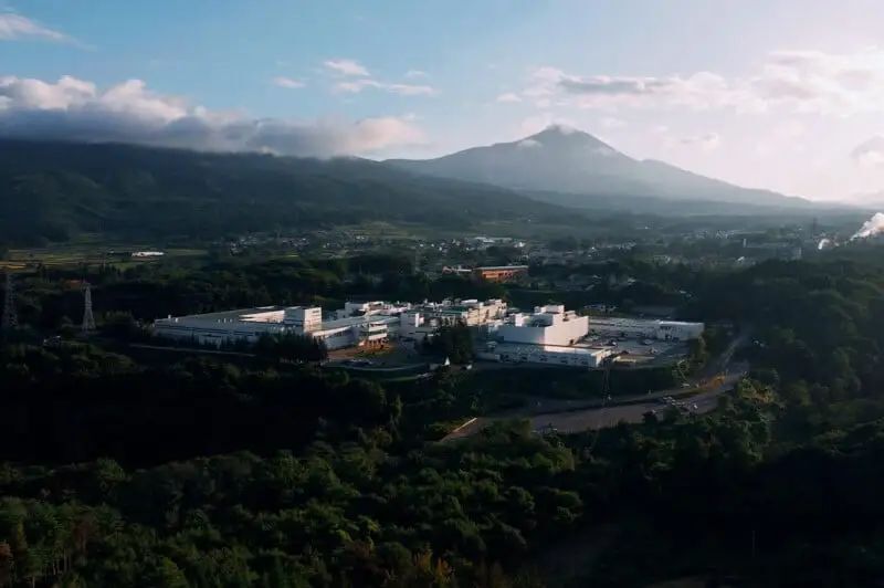 憑什么適馬敢扛關(guān)稅不漲價(jià)？揭秘其他相機(jī)廠商學(xué)不來的三大底氣插圖1