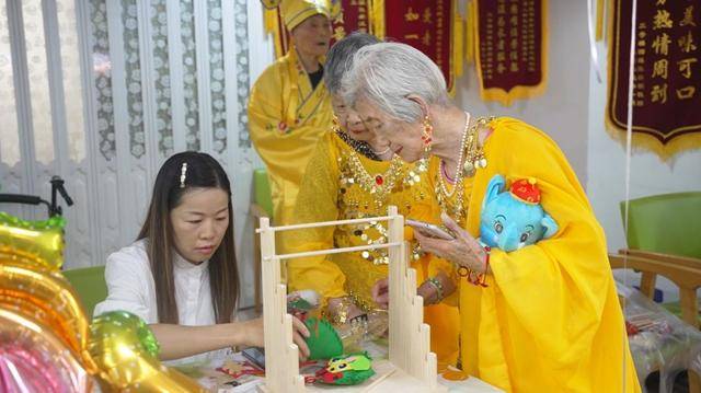 老人們玩起cosplay，體驗別樣樂趣-無料攝影圈