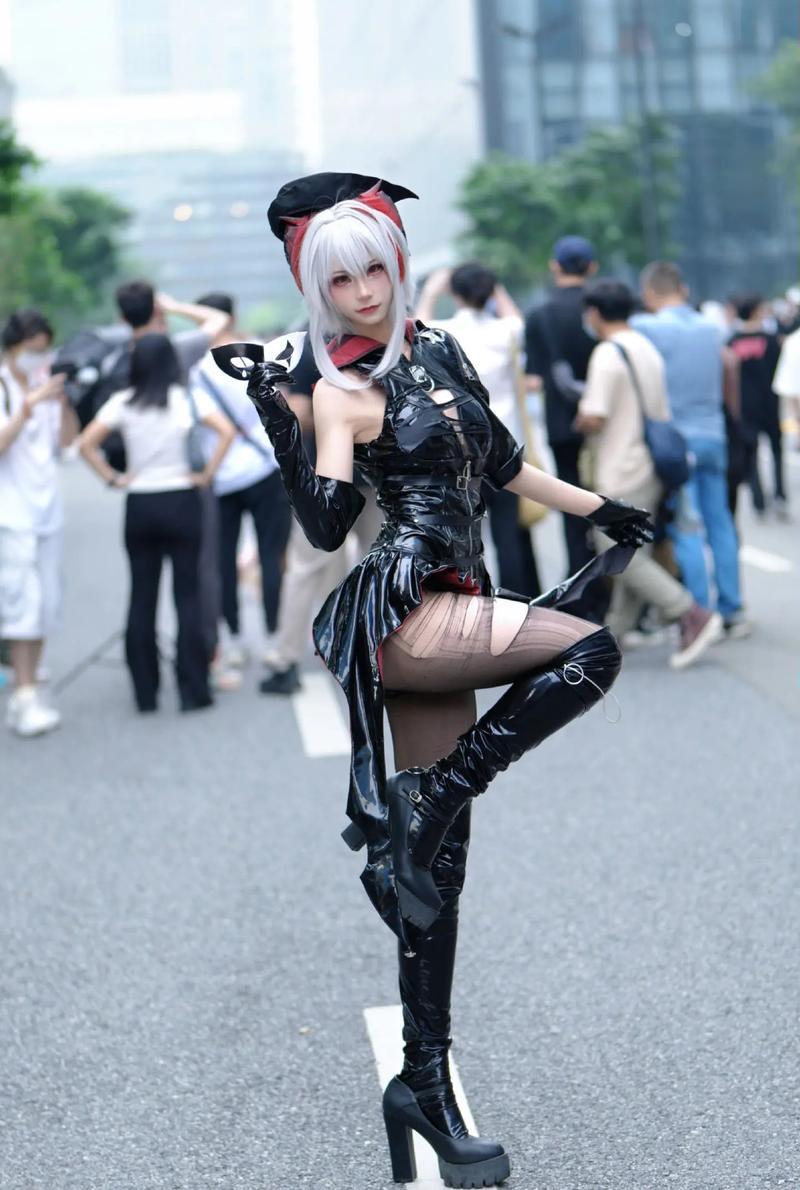 大尺度Cosplay井噴：當(dāng)個(gè)性表達(dá)遇上文化邊界，我們?cè)撊绾慰创?？插圖3