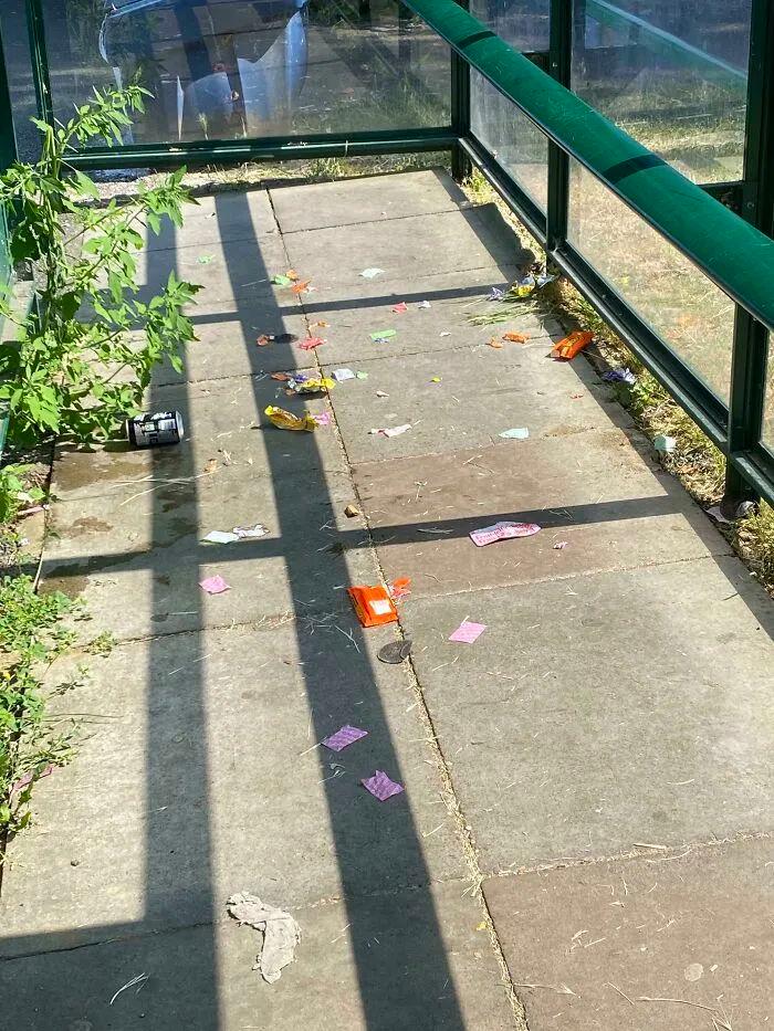 30張照片記錄公共交通上的“奇行種”，刷新你對厚臉皮的認知！插圖28