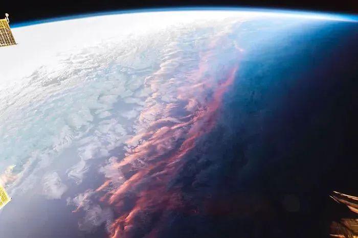 你從未見過的35個地球視角：自由女神骨架、垃圾圍城、兔子洞剖面全曝光插圖24