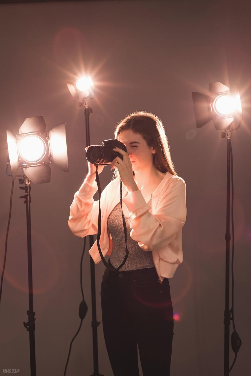 攝影小白實(shí)操：解鎖光線(xiàn)與背景的完美搭配插圖5