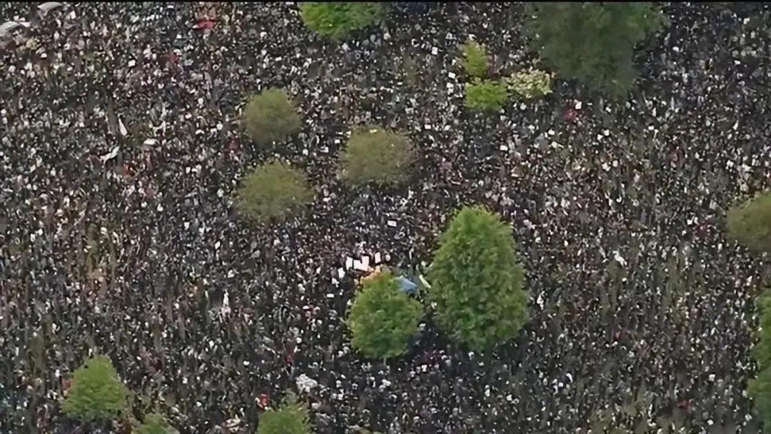 26張“腦洞大開”的錯覺照：沒有PS，卻比魔術還離譜插圖4