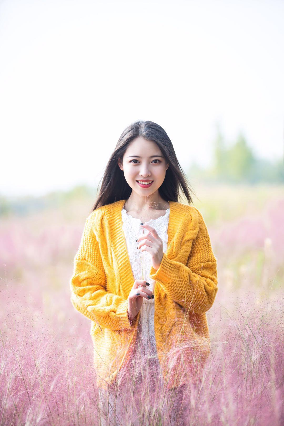 秋天拍攝粉黛人像，這8個姿勢技巧值得一學(xué)，姿勢簡單也很美插圖5