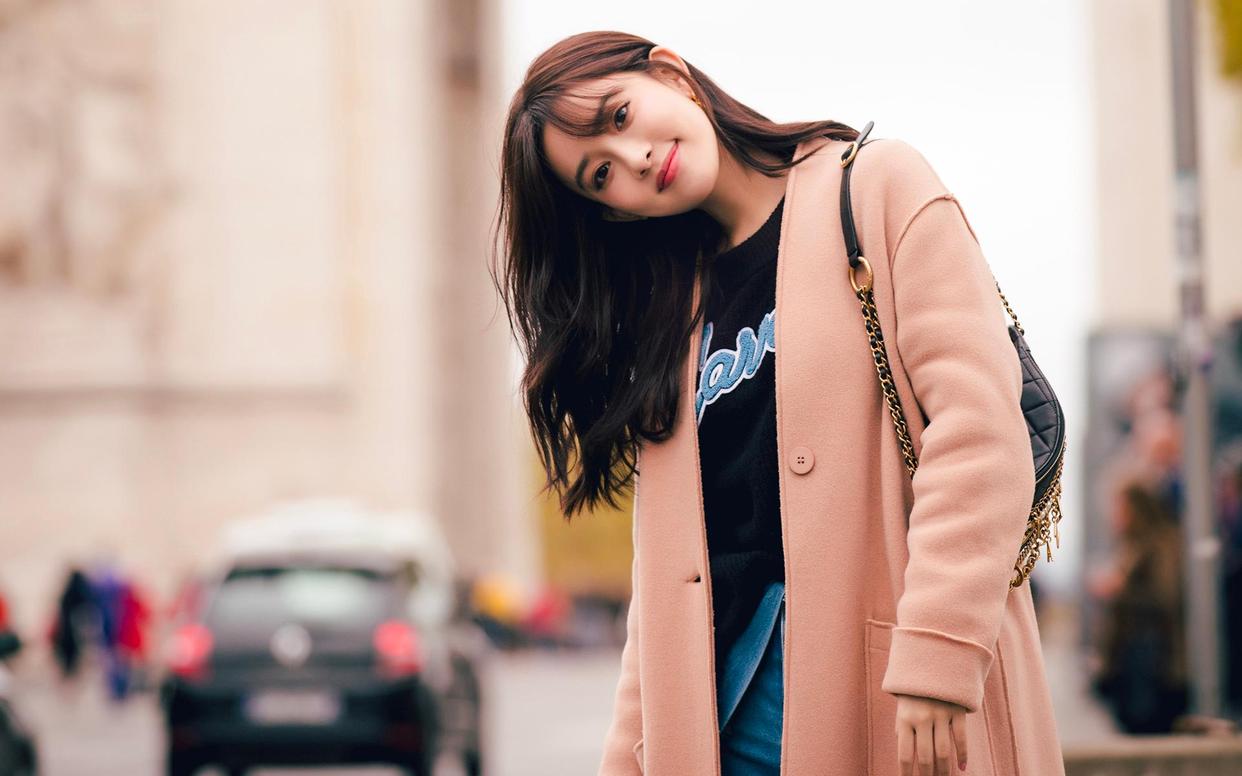 拍照達人瘋狂點贊，這9個拍照姿勢，拍出來的照片很漂亮-無料攝影圈