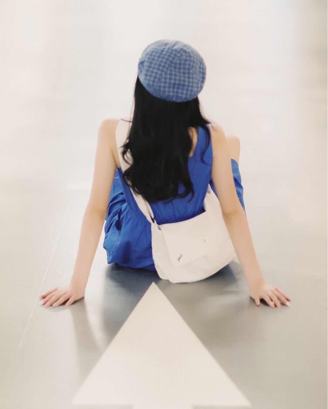 停車場拍照姿勢你有幾種？不要刻意擺拍，7個姿勢助你上鏡又自然插圖6