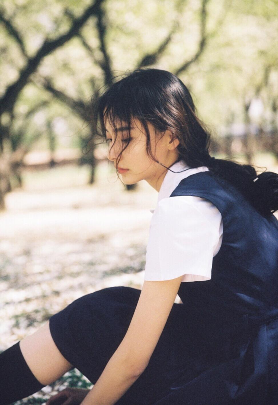 從不會擺拍到拍照達人，拍照姿勢可參考這7個，拍照又好看又自然插圖2