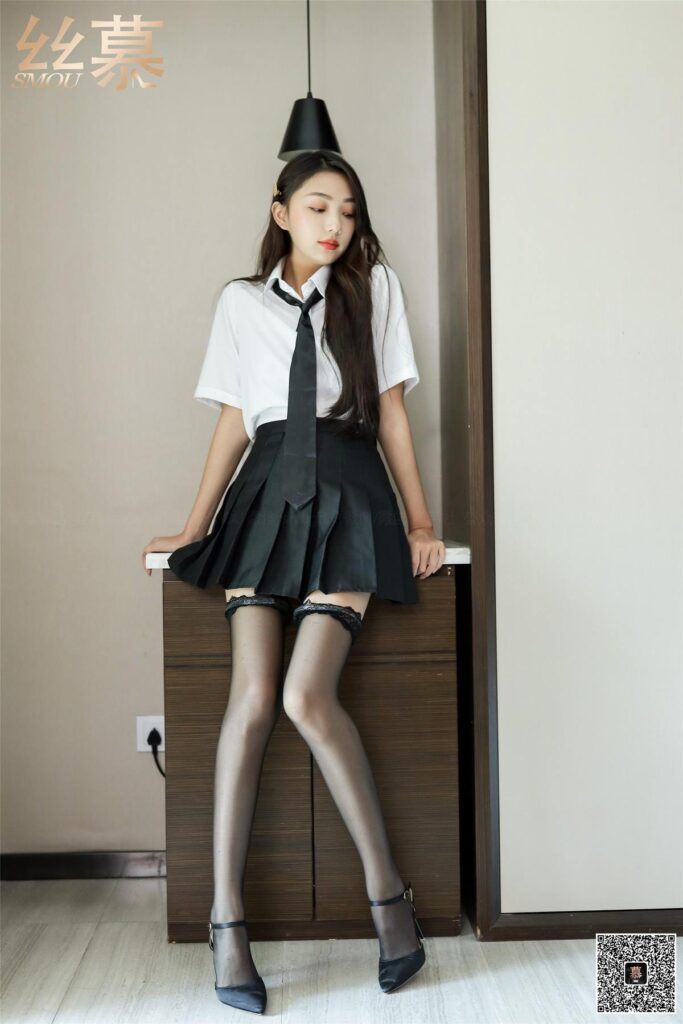 絲慕寫真 SM360 天天一元 詩晴《出逃黑絲JK》[80P/166MB]插圖2