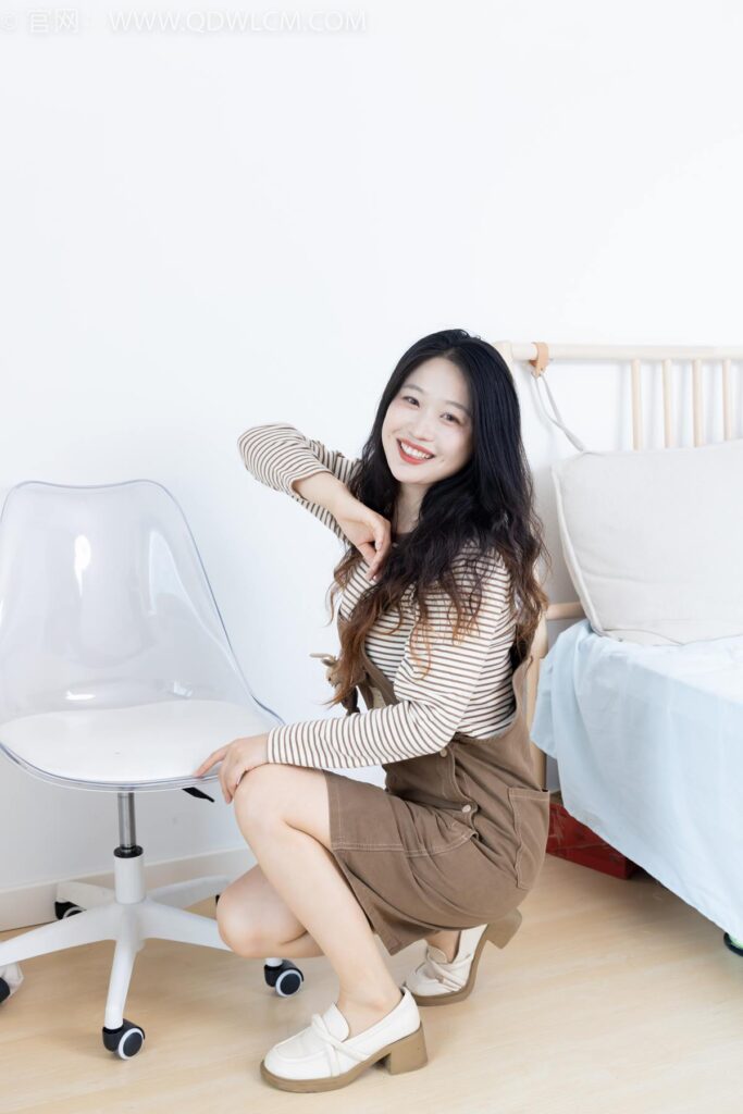 物戀傳媒 NO.2388 小紫-皮鞋、薄肉絲大腿襪[160P/1V/3.28GB]插圖3