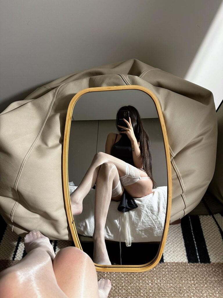 陳佩奇yyyy NO.038 · 后媽蕾絲裙[60P/254MB]插圖