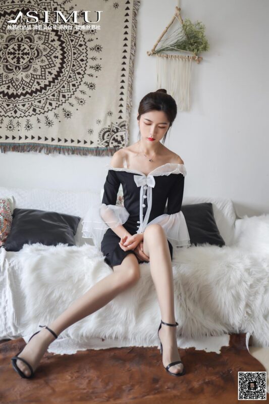 絲慕寫真 特寫集 TX023 《新模的灰絲特寫》 [79P/147MB]-無料攝影圈