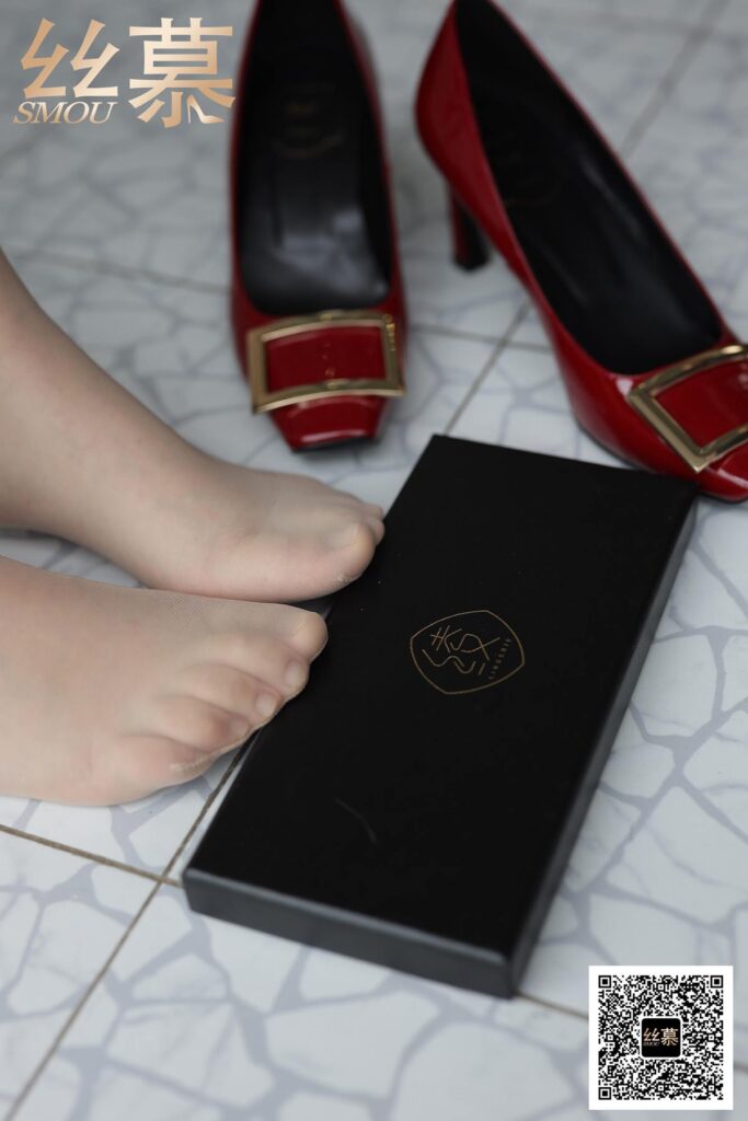 [絲慕GIRL]特寫(xiě)集 TX078 學(xué)妹《百褶裙回憶》 [78P/1V/166MB]插圖3