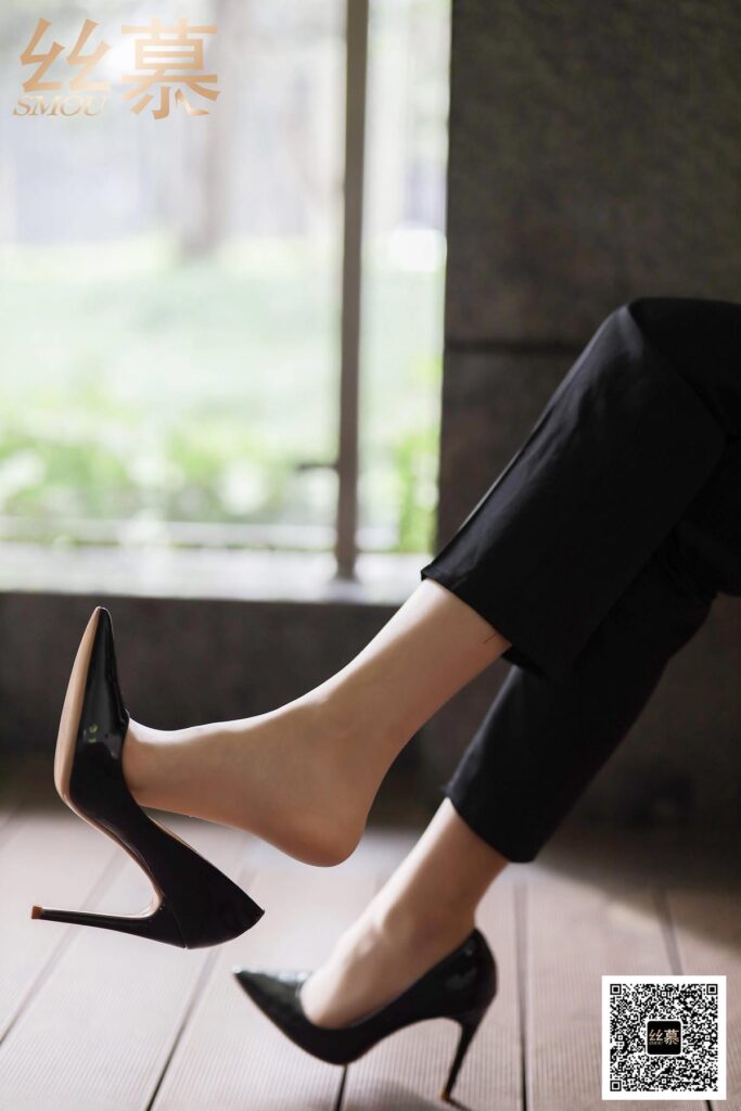 [絲慕GIRL]特寫集 TX083 穎兒《OL褲里絲》[88P/1V/190MB]插圖1