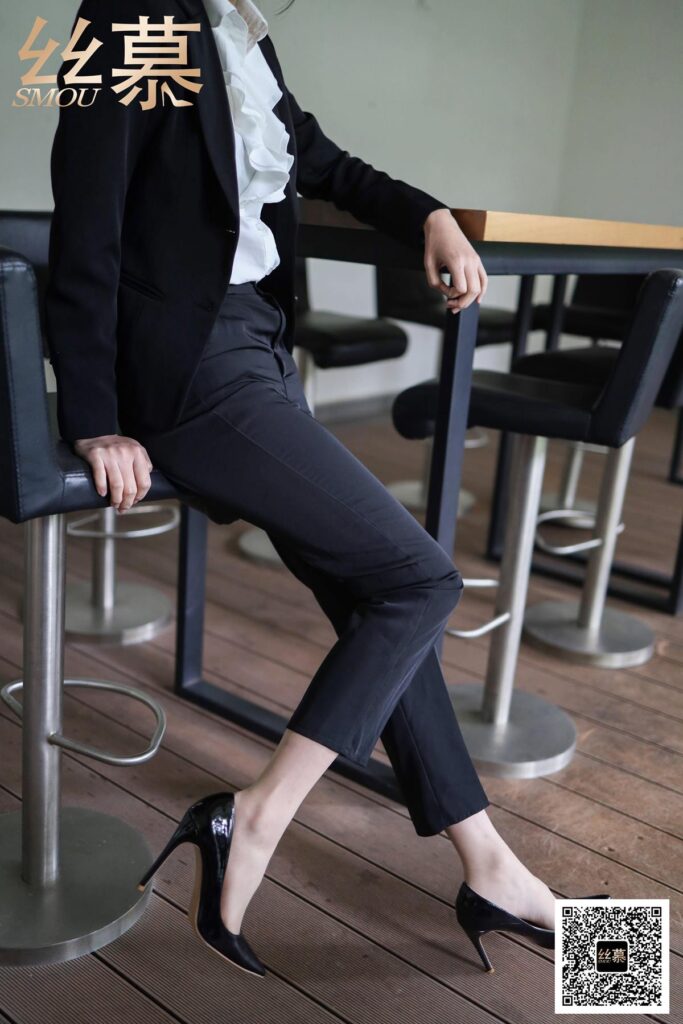 [絲慕GIRL]特寫集 TX083 穎兒《OL褲里絲》[88P/1V/190MB]插圖2