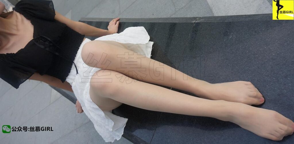 絲慕寫(xiě)真 第002期 模特：秋秋《少女絲心》[73P/26.8MB]插圖1