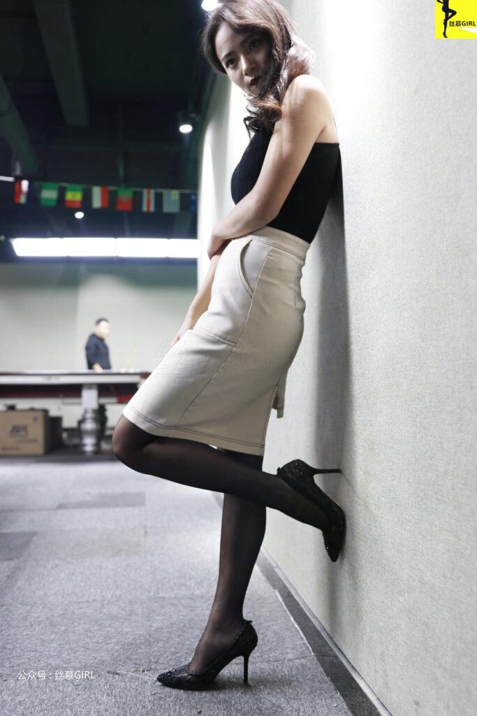 絲慕寫真 第023期 模特：Miya《臺球與黑絲》[67P/95.5MB]插圖3