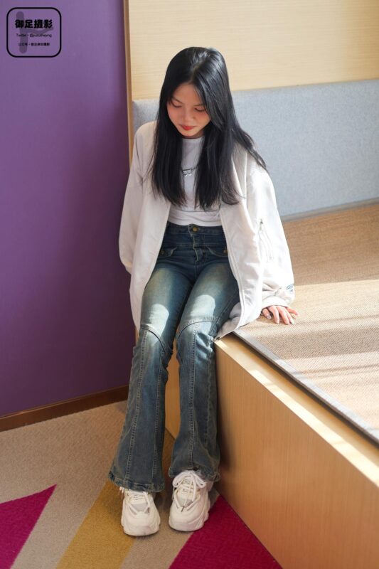 御足攝影 NO.017 – 咖色襪裸足[93P/1V/3.26GB]-無料攝影圈