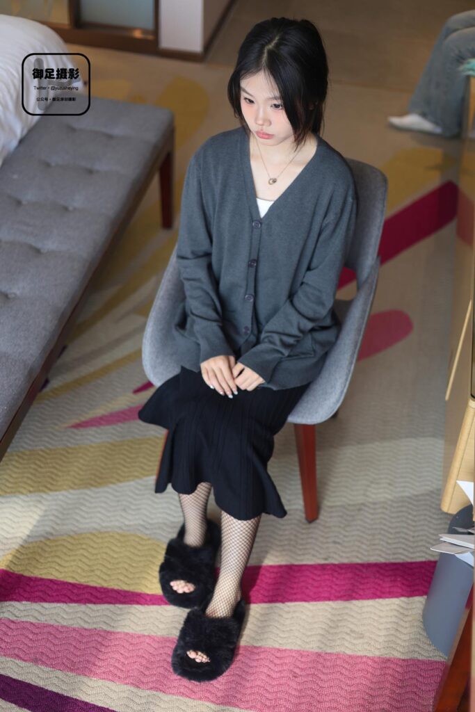 御足攝影 NO.018 – 毛毛鞋網(wǎng)襪[77P/1V/2.74GB]插圖1