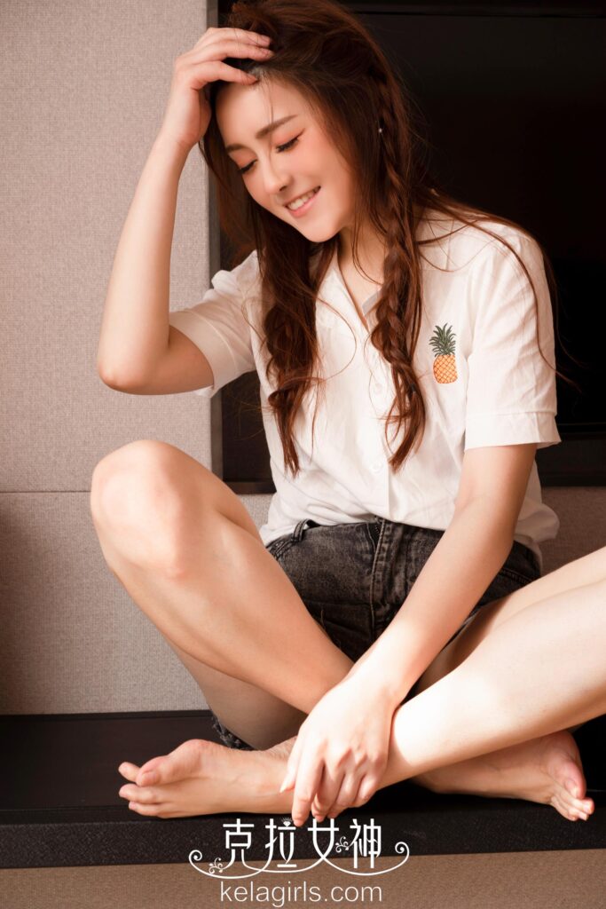 [kelagirls克拉女神]2019.02.13《滋潤(rùn)護(hù)足》汶汶[24P/291MB]插圖