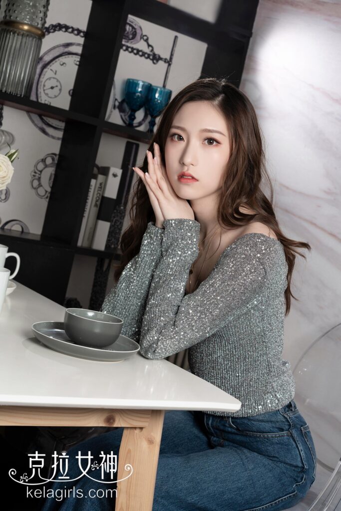 [Kelagirls克拉女神]2019.06.03《銀裝小翹臀》芊芊[32P/686MB]插圖1